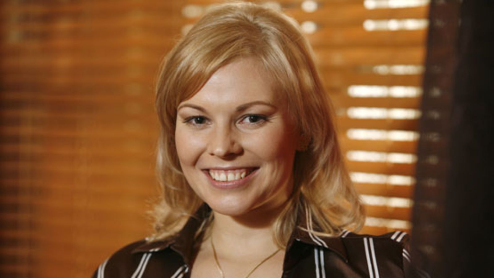 Salatuissa elämissä Isabellaa Kirsi Ståhlberg. (Kuva: Heikki Saukkomaa/Lehtikuva)