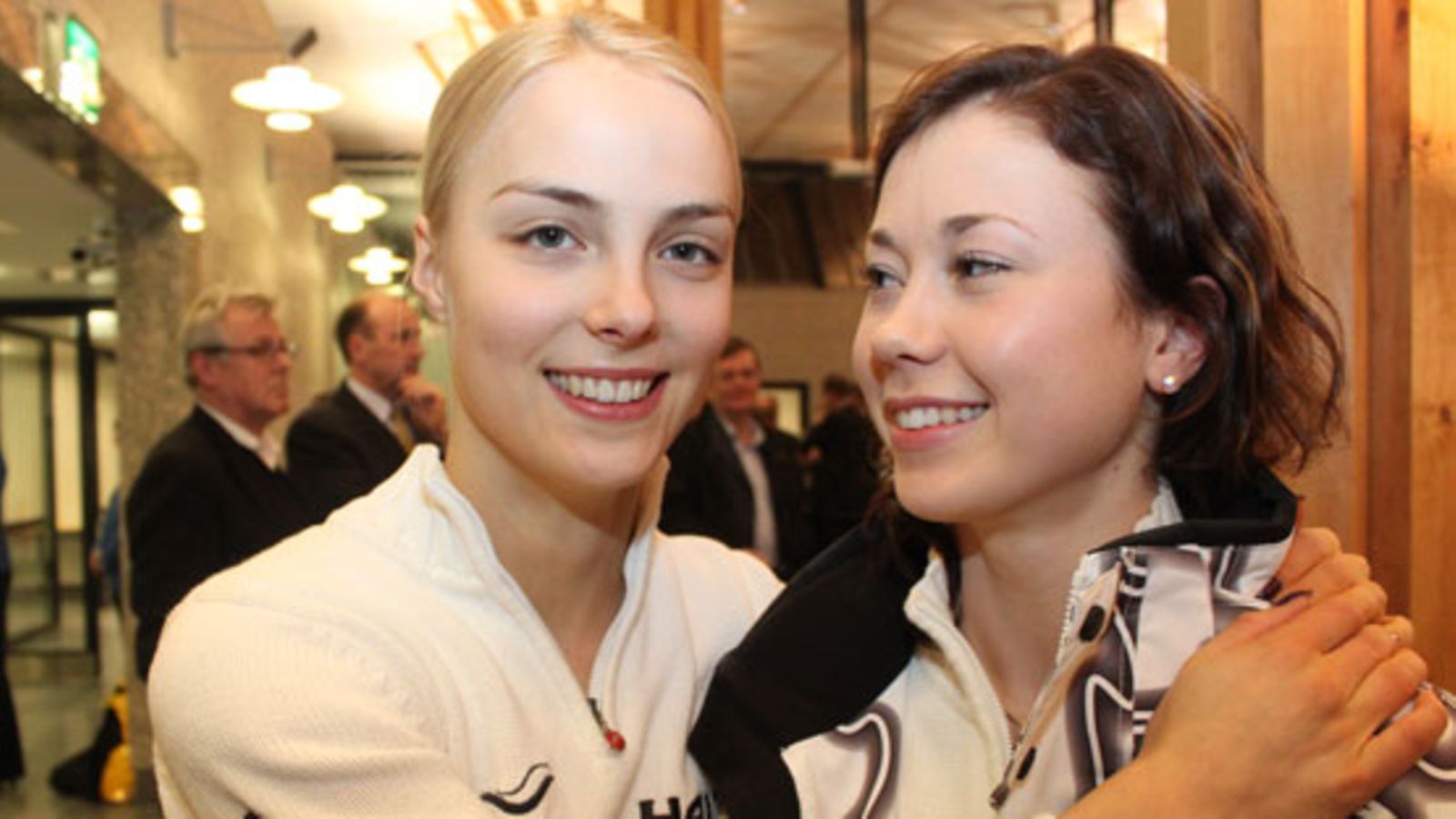 Kiira Korpi ja Laura Lepistö (Kuva: Mtv Oy)