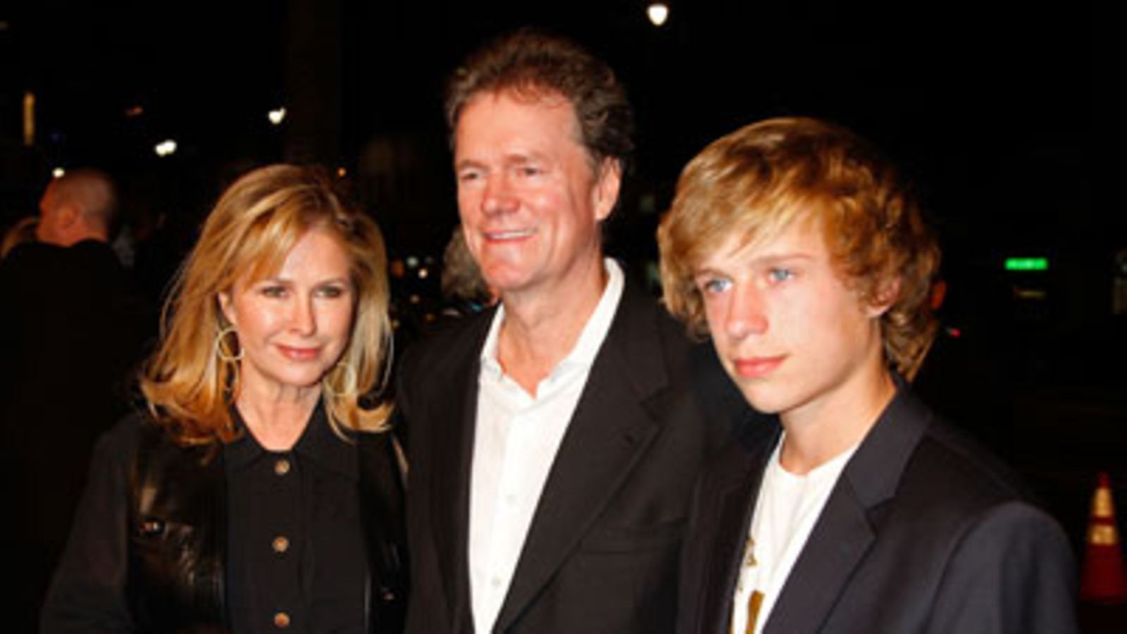 Kathy, Rick ja Barron Hilton 4.2.2008 (Kuva: Kevin Winter/Getty Images)