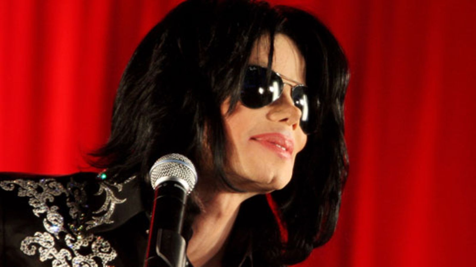 Michael Jackson ilmoitti This is it-kiertueestaan.