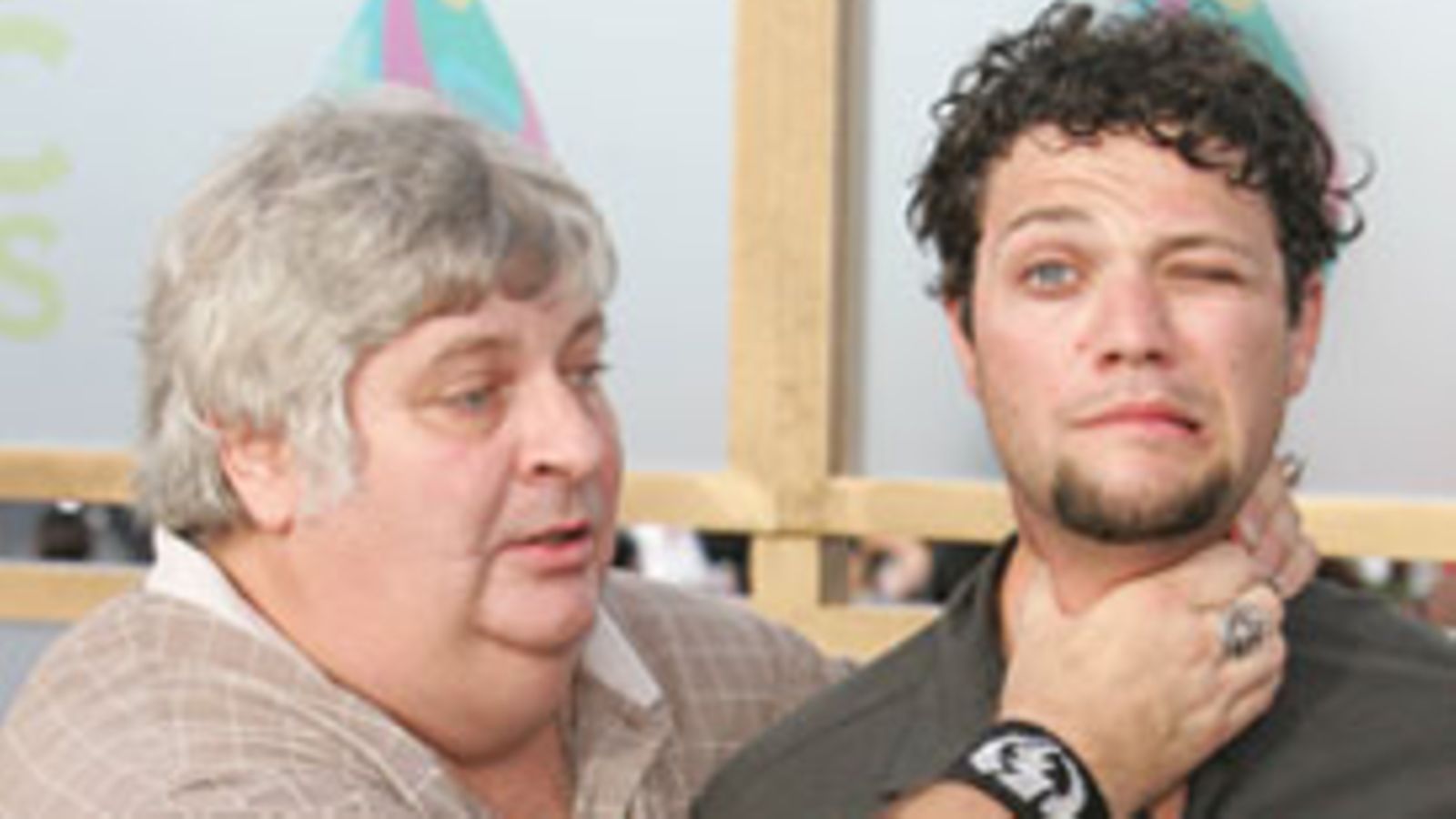 Don Vito (vas.) ja Bam Margera. Kuva: Peter Kramer/Getty Images