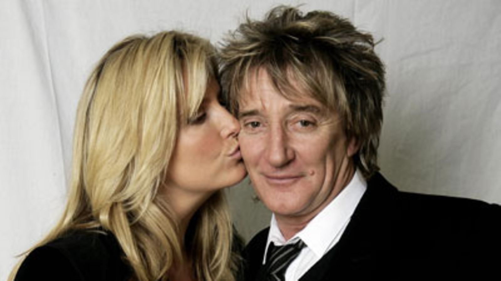 Rod Stewart ja  Penny Lancaster sanoivat "tahdon"  (Kuva: Dave Hogan/Getty Images)