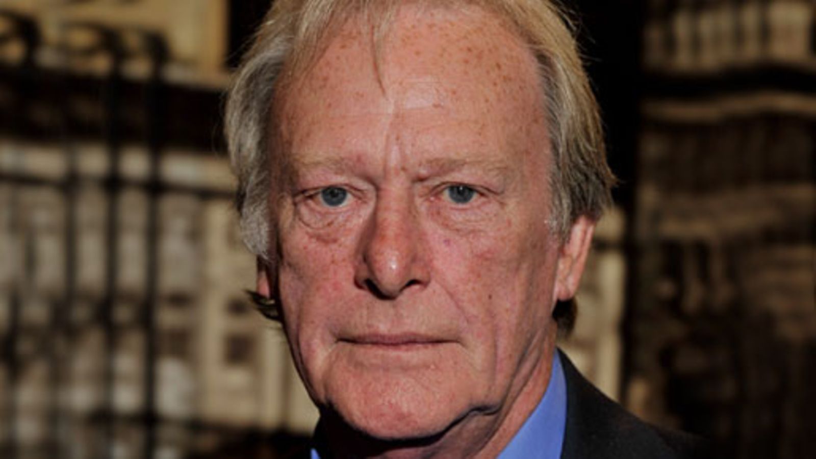 Elokuvan pääosassa nähdään Dennis Waterman