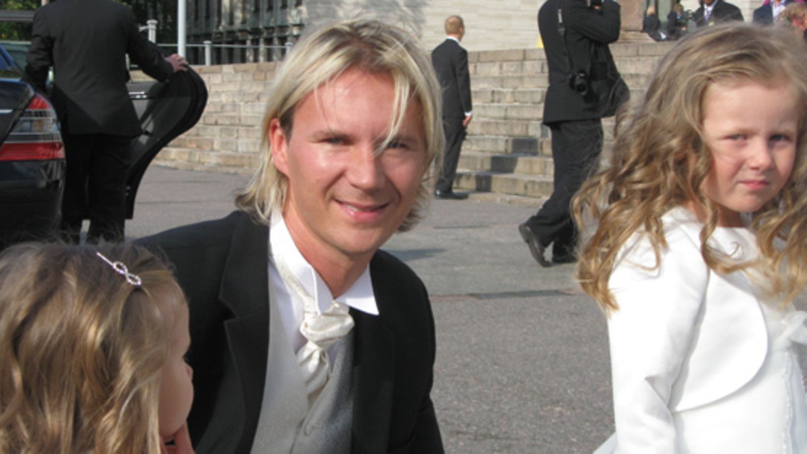 Mauno Ahonen ja siskon tyttäret (Kuva: MTV Oy)