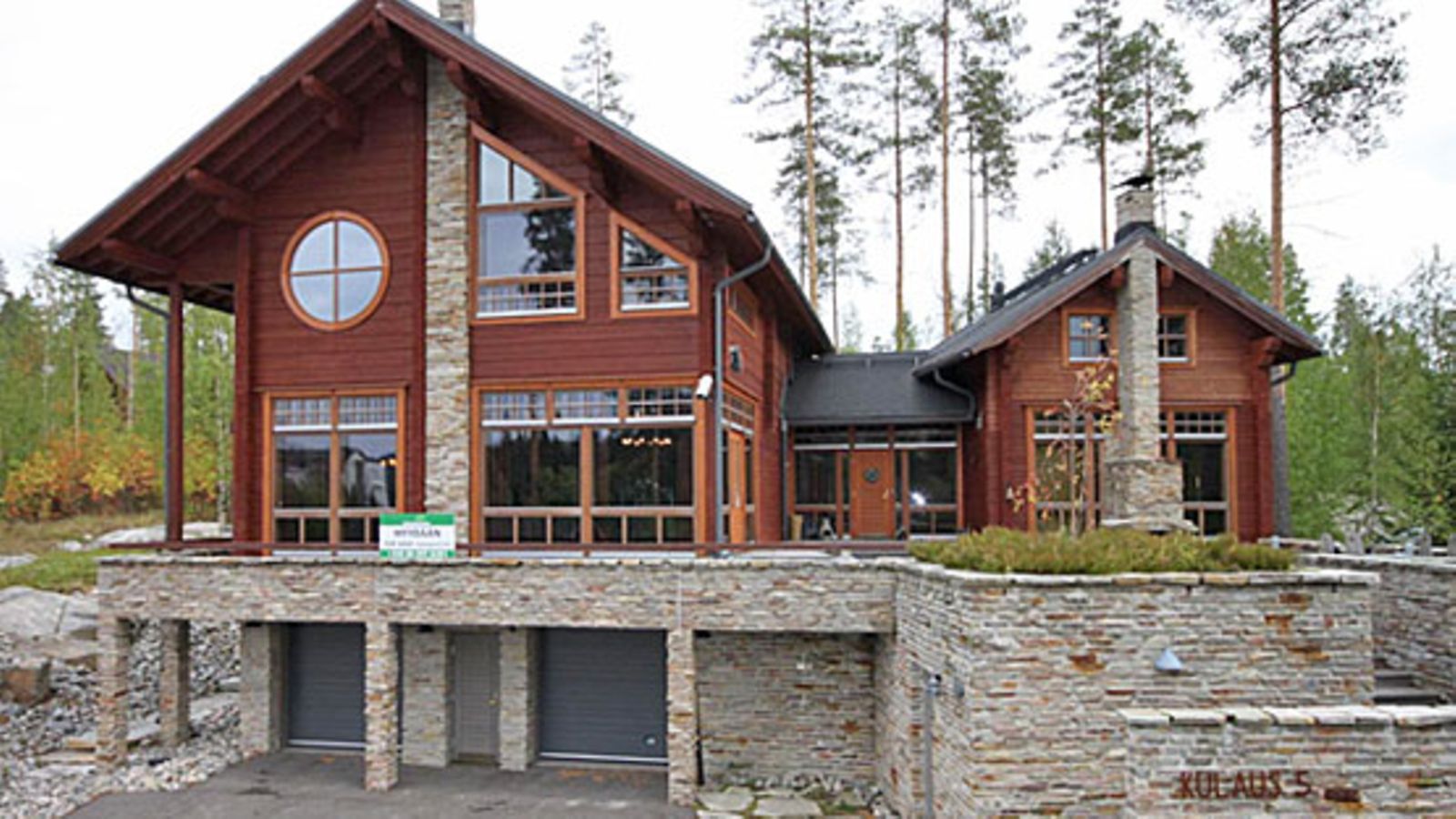Näyttävän saa omakseen 1,89 miljoonalla eurolla.