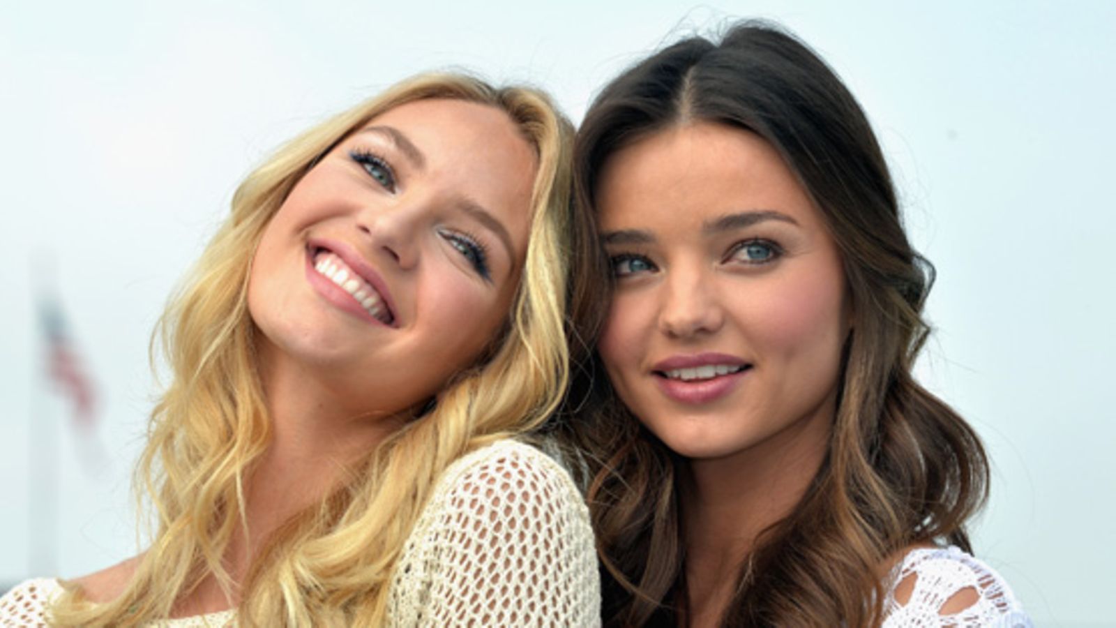 Victoria's Secretin enkelit Candice Swanepoel ja Miranda Kerr