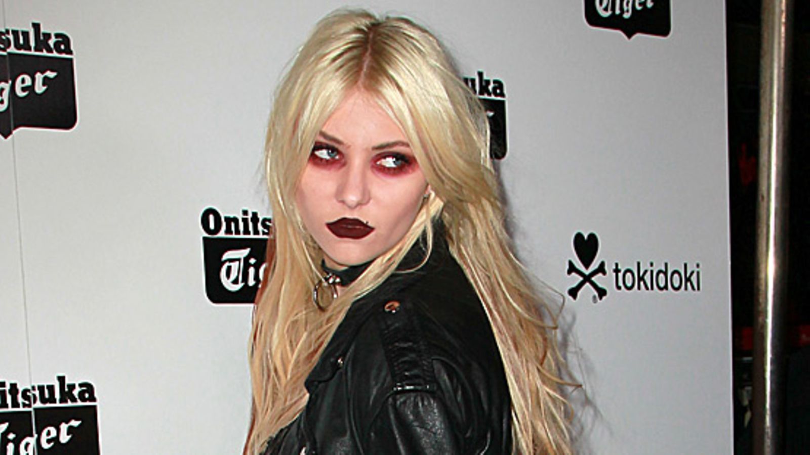 Taylor Momsen ei pelkää räväyttää.