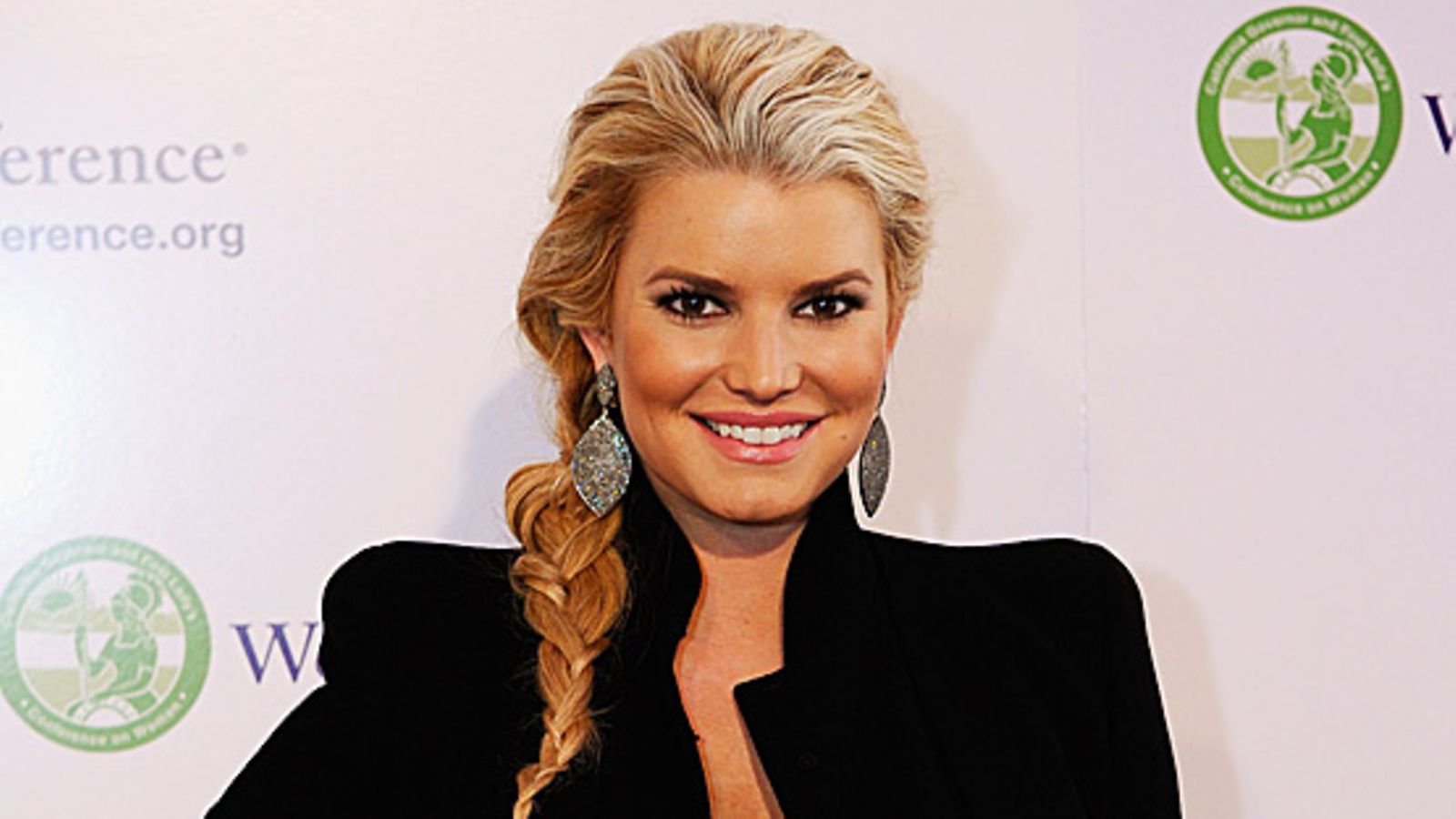 Jessica Simpson katkaisee siivet huhuilta.