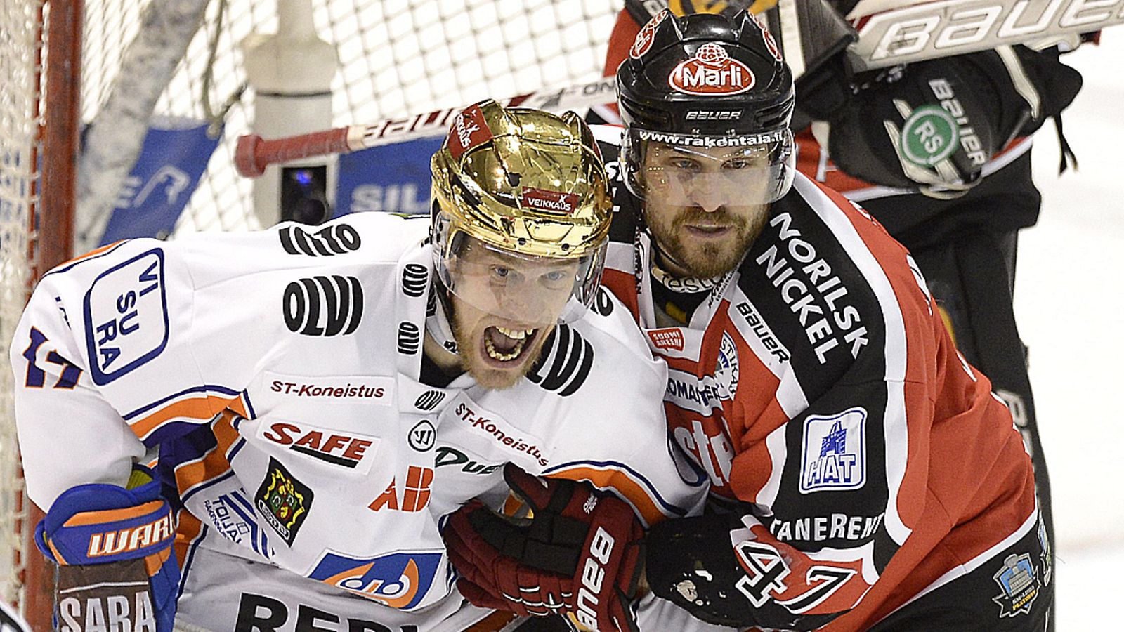 Ville Nieminen ja Tapio Sammalkangas vääntävät kevään 2013 SM-finaaleissa.