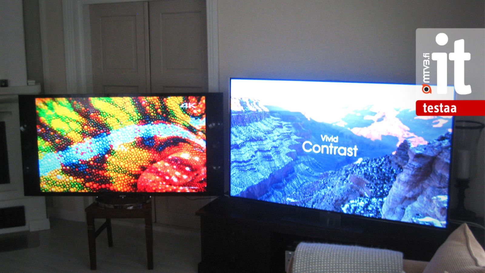 Sonyn 55-tuumainen KD-55X9005A -4K-televisio, sekä Samsungin 65-tuumainen F9005 4K-jättitelevisio