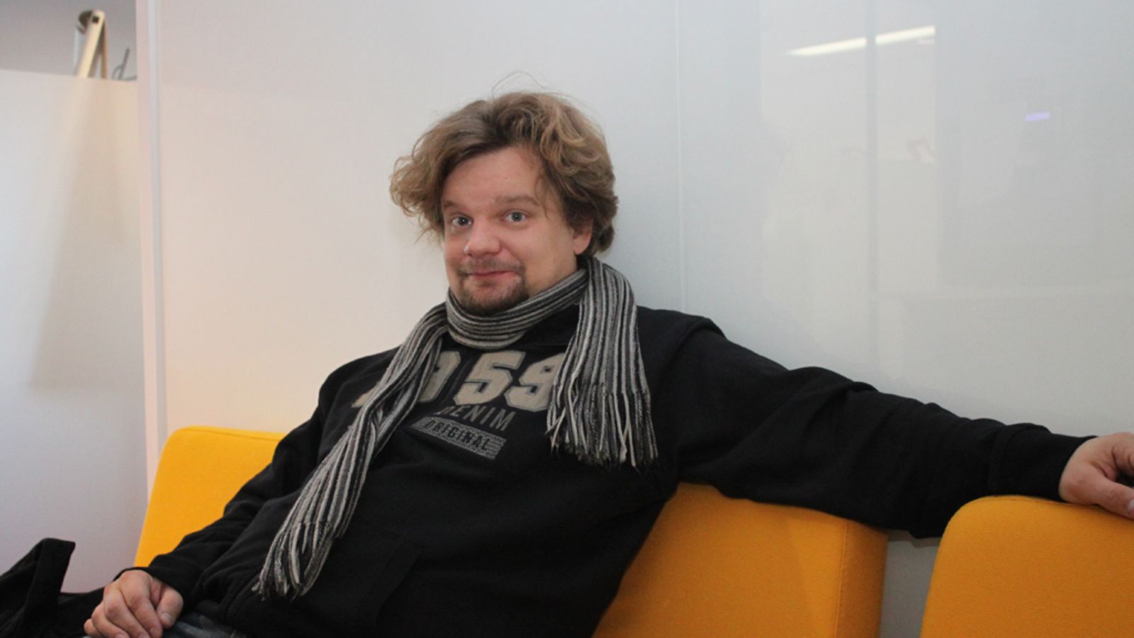 Stand up -koomikko Ismo Leikola