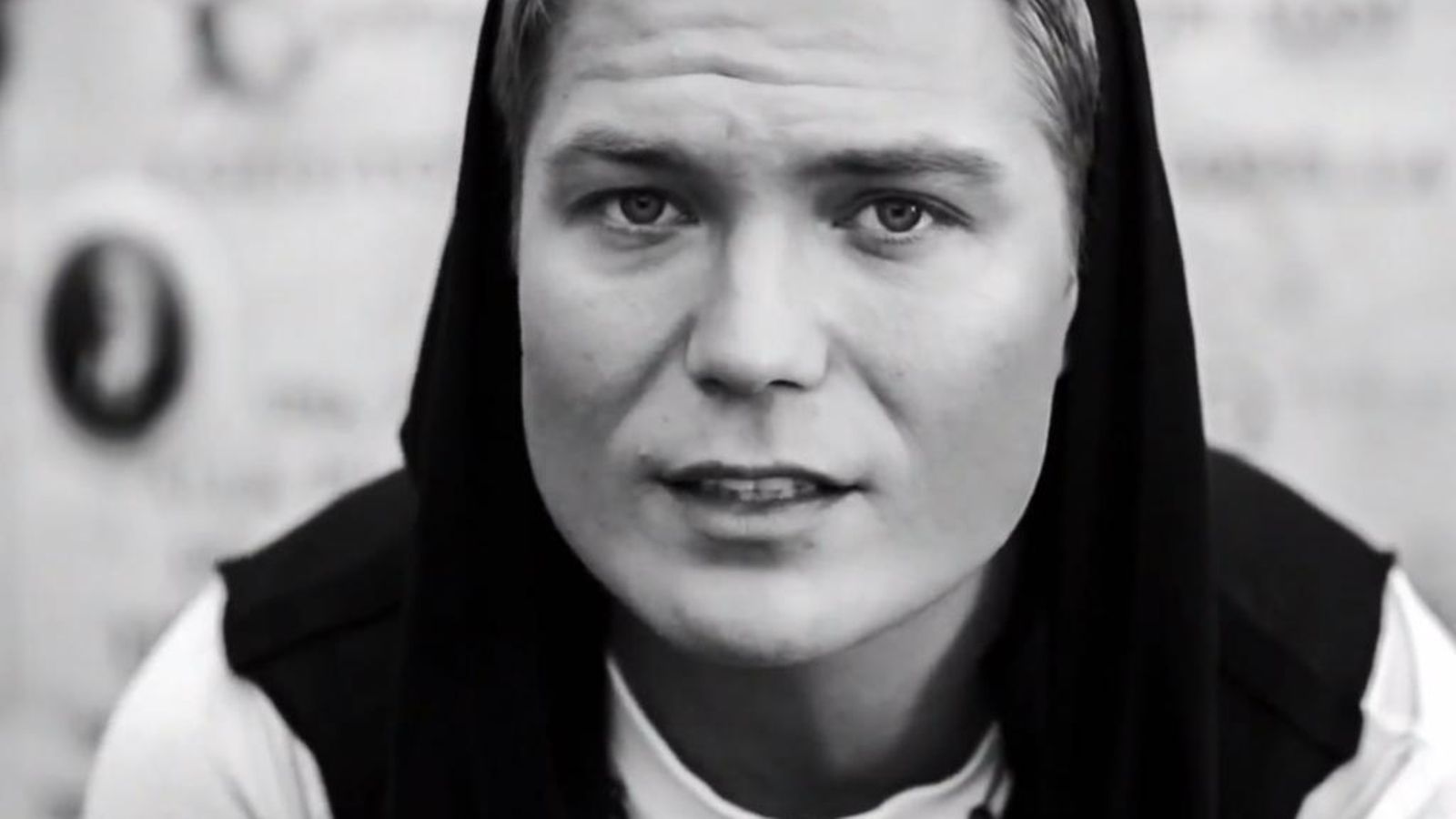 YouTuben vuoden katsotuin musiikkivideo Suomessa on ollut Cheekin Timantit ovat ikuisia. Kuvakaappaus YouTubesta.