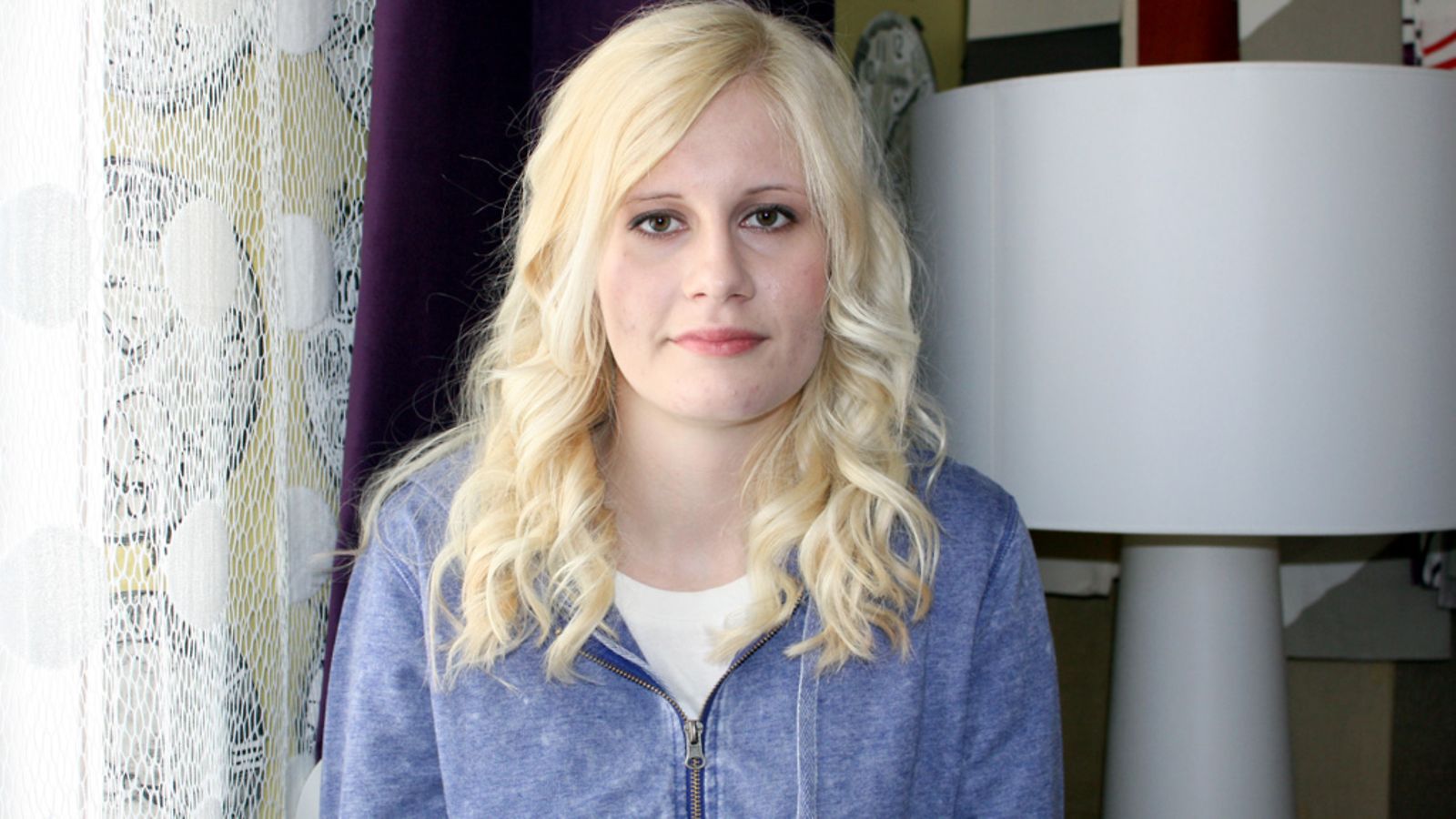 Emilia Ranta Klikkaa mua -kuvauksissa.