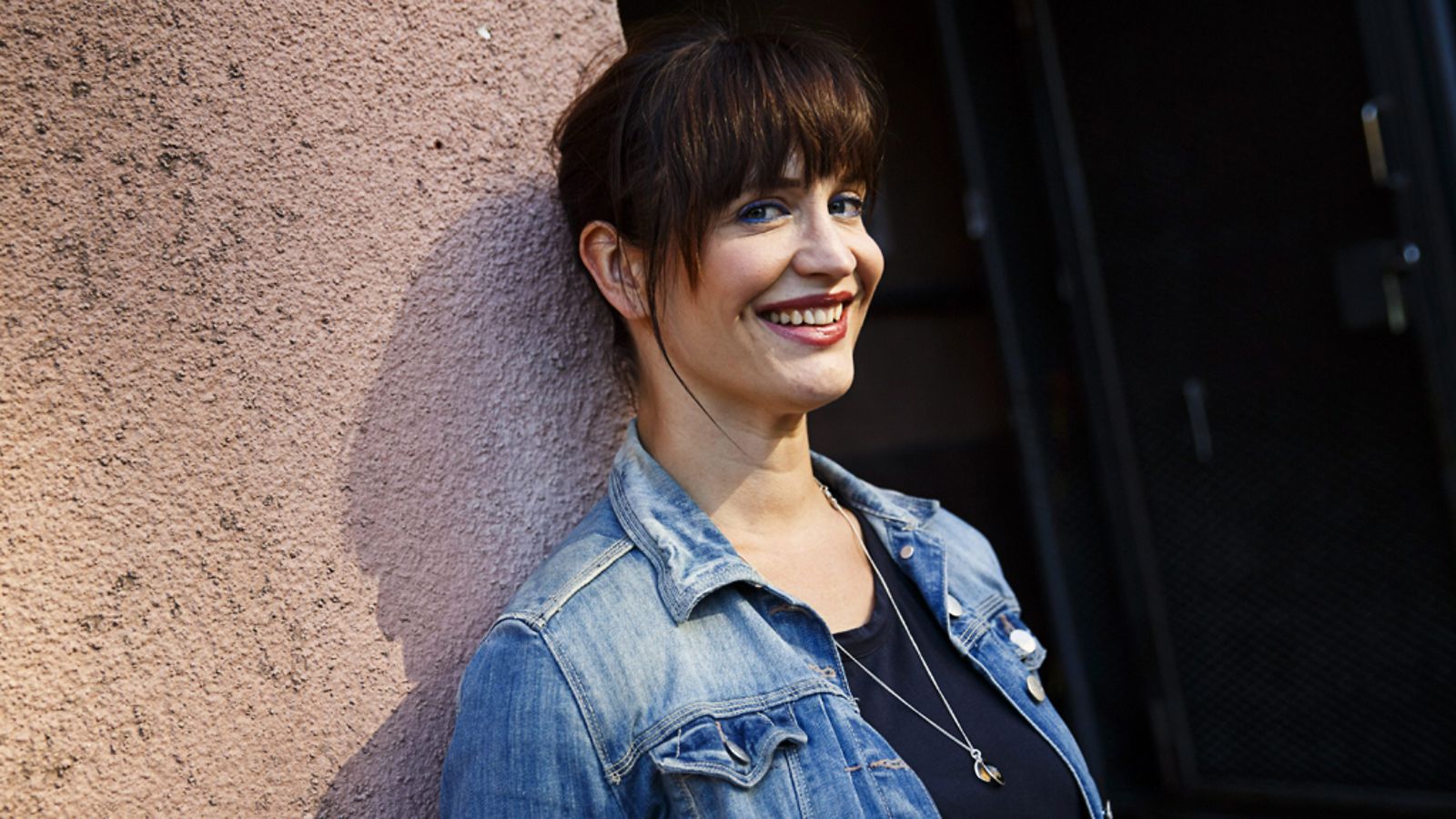 Maija Vilkkumaa on upea nelikymppinen.