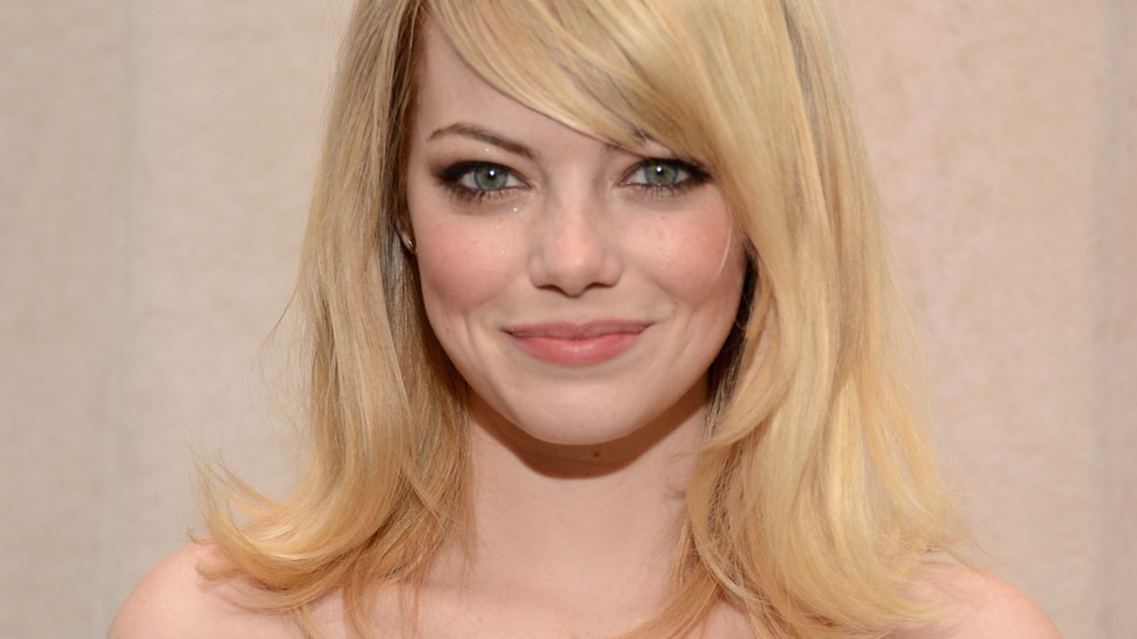 2012: Emma Stone CFDA/Vogue Fashion Fund Awards -muotigaalassa.