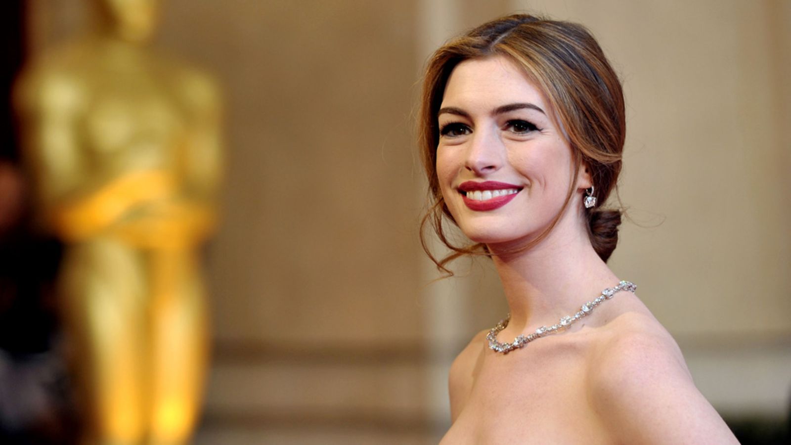 Anne Hathaway, Anne Hathaway, Oscar-gaala 2011