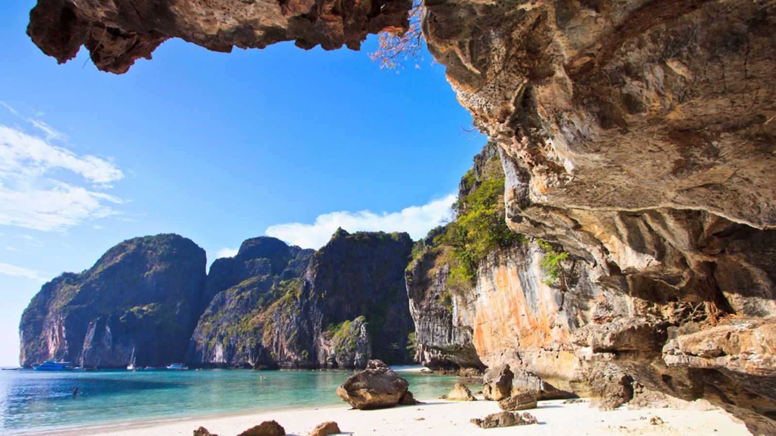 Maya Bay Phi Phi -saarella.