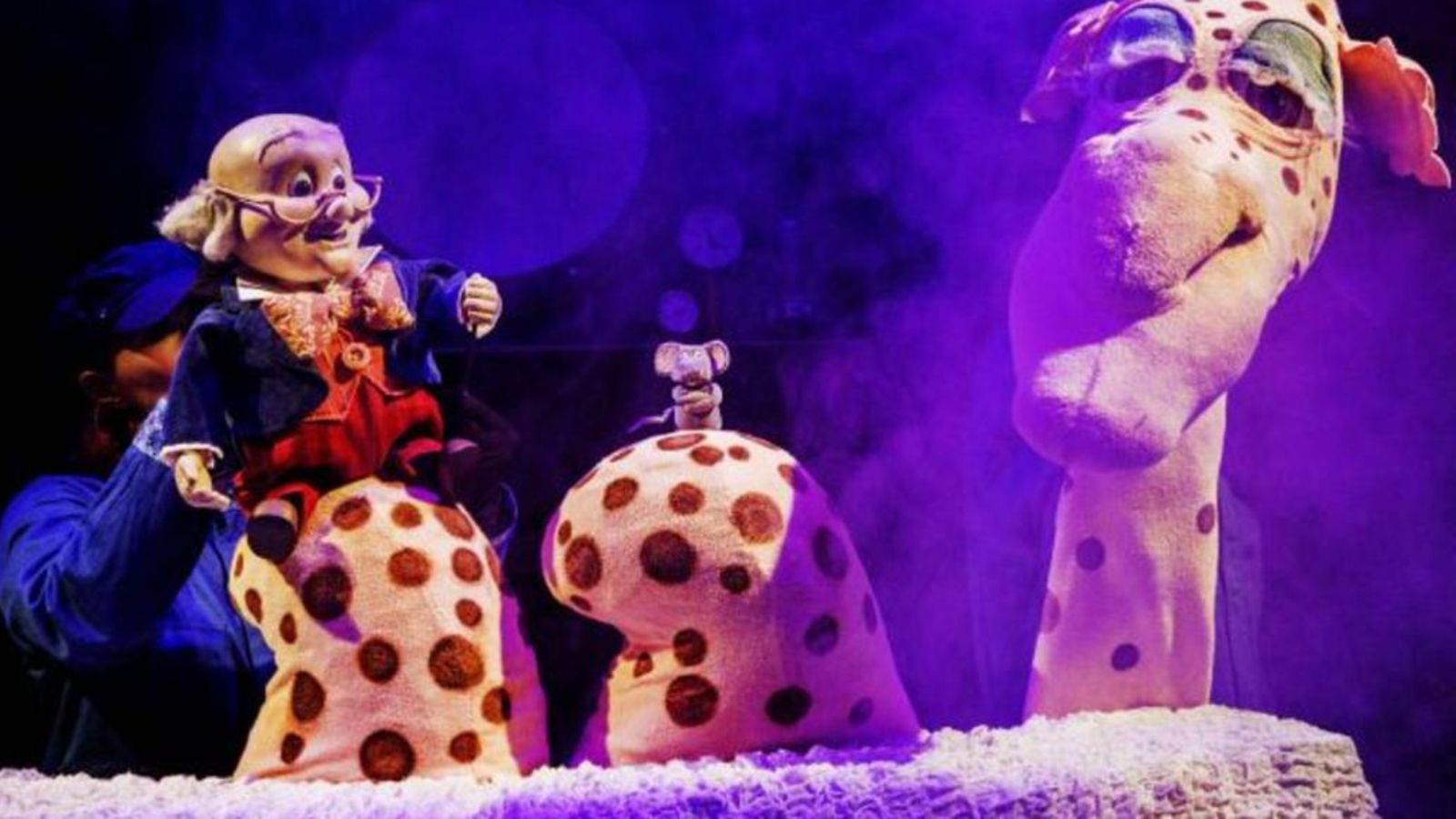 Teatteri Hevosenkengän Tohtori Sykerö