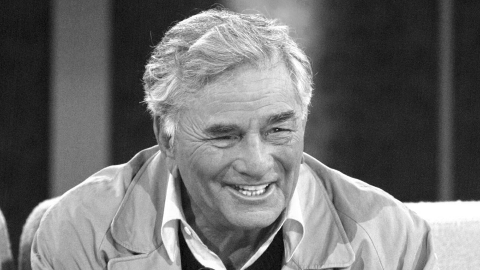 ikossarja Columbon tähti Peter Falk on kuollut. Amerikkalaisnäyttelijä Falk kuoli 83-vuotiaana kotonaan Beverly Hillsissä Los Angelesissa. (EPA)
