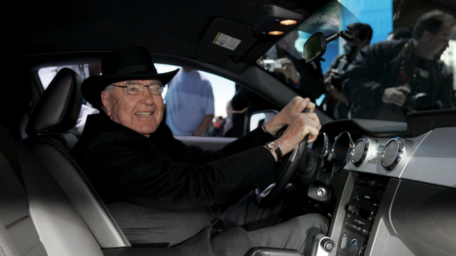 Carroll Shelby muistetaan parhaiten 1960-luvun muskeliautoista.