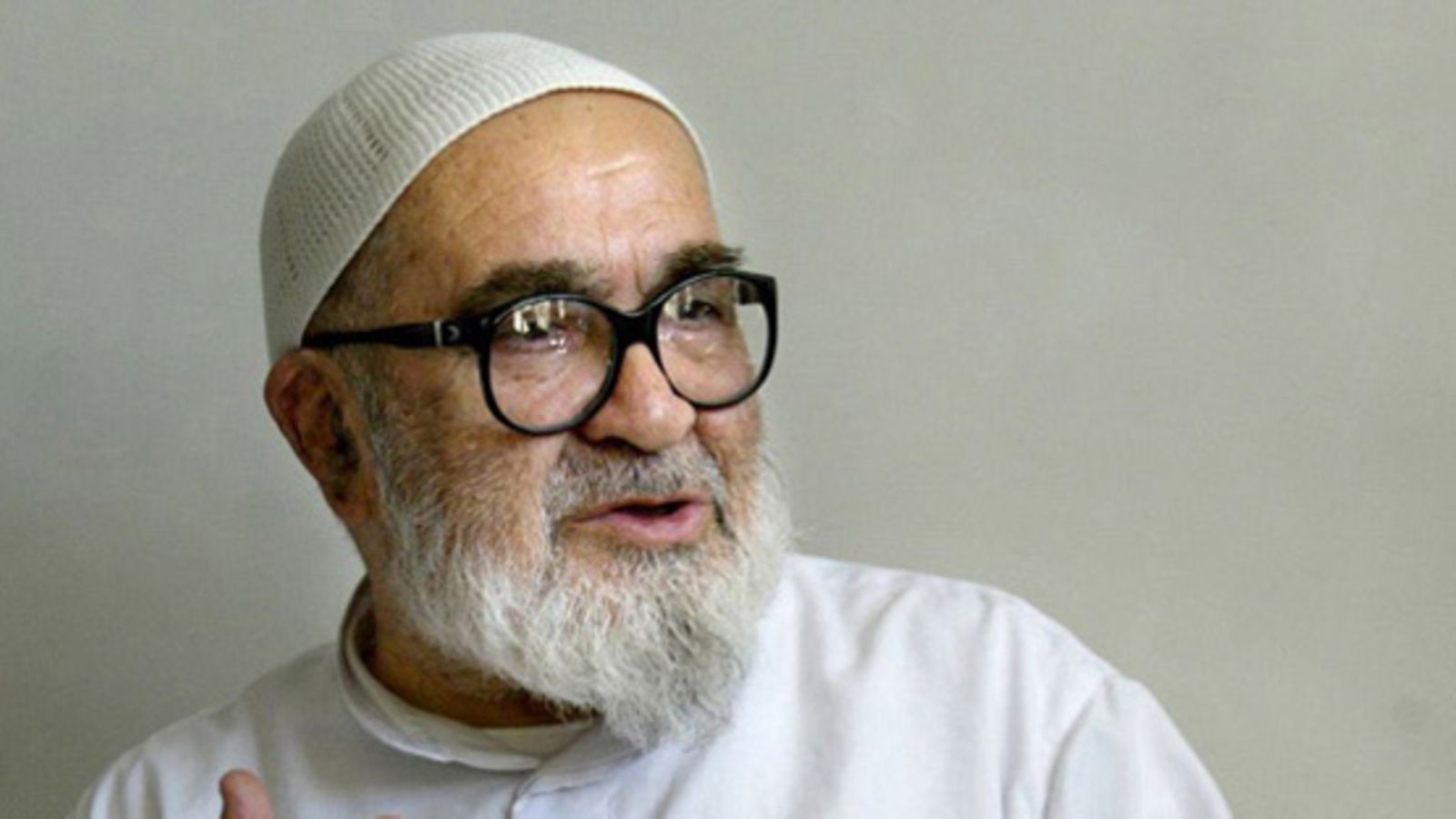Iranin kuuluisin toisinajattelija suurajatollah Hossein Ali Montazeri kuoli 20. joulukuuta 2009 kotonaan.