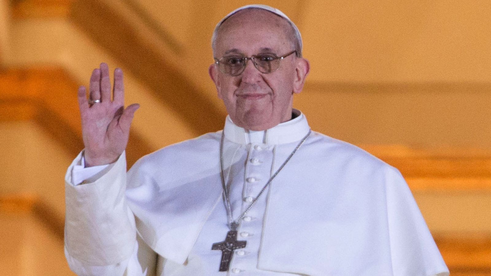 Katolisen kirkon paaviksi on valittu argentiinalainen Jorge Mario Bergoglio 13.3.2013. Hän ottaa nimen paavi Franciscus I.