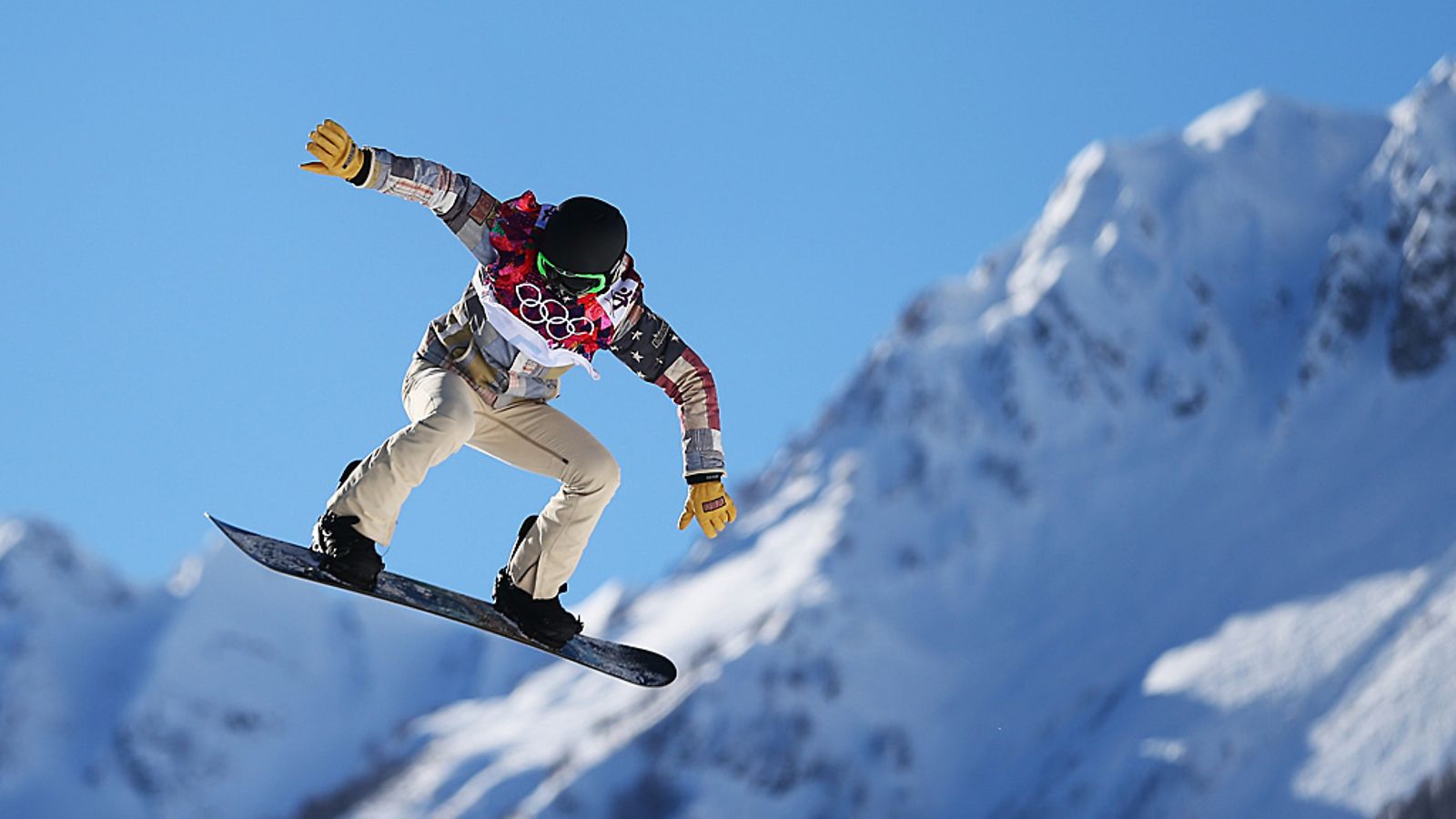 Shaun White olympiamaisemissa Sotshissa.