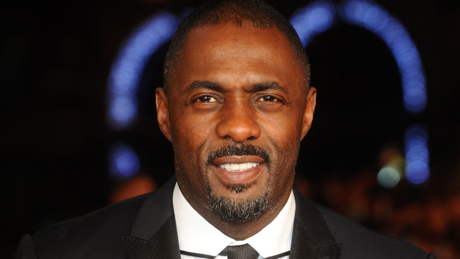 Idris Elba Mandela-elokuvan ensi-illassa Lontoossa.