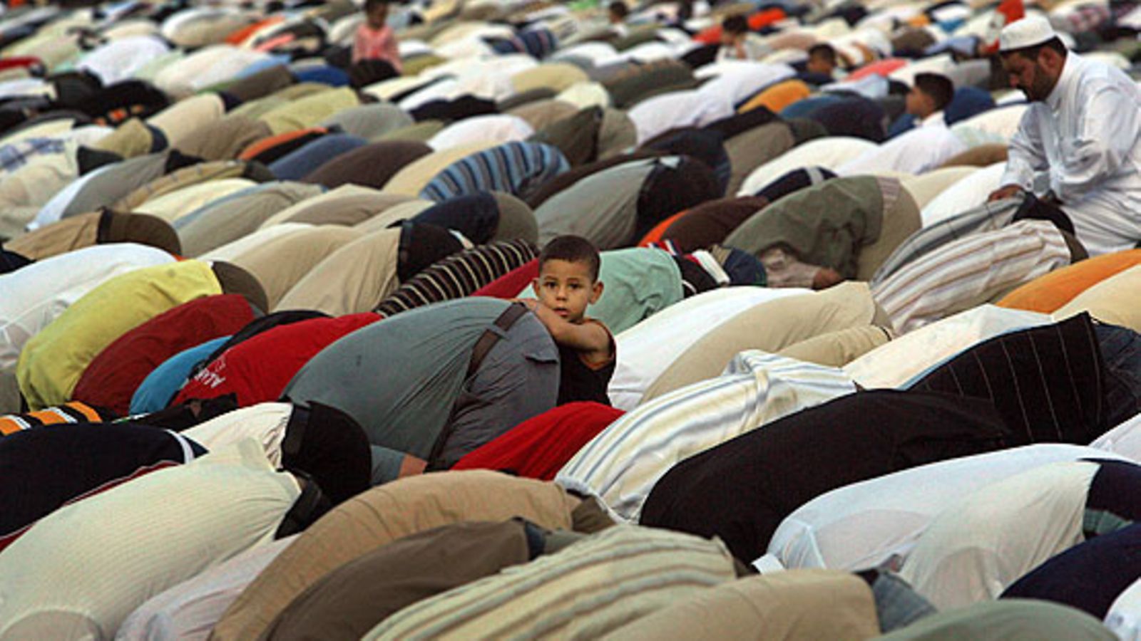 Ramadanin päättymistä juhlitaan muslimimaissa 20.9.2009. (EPA)