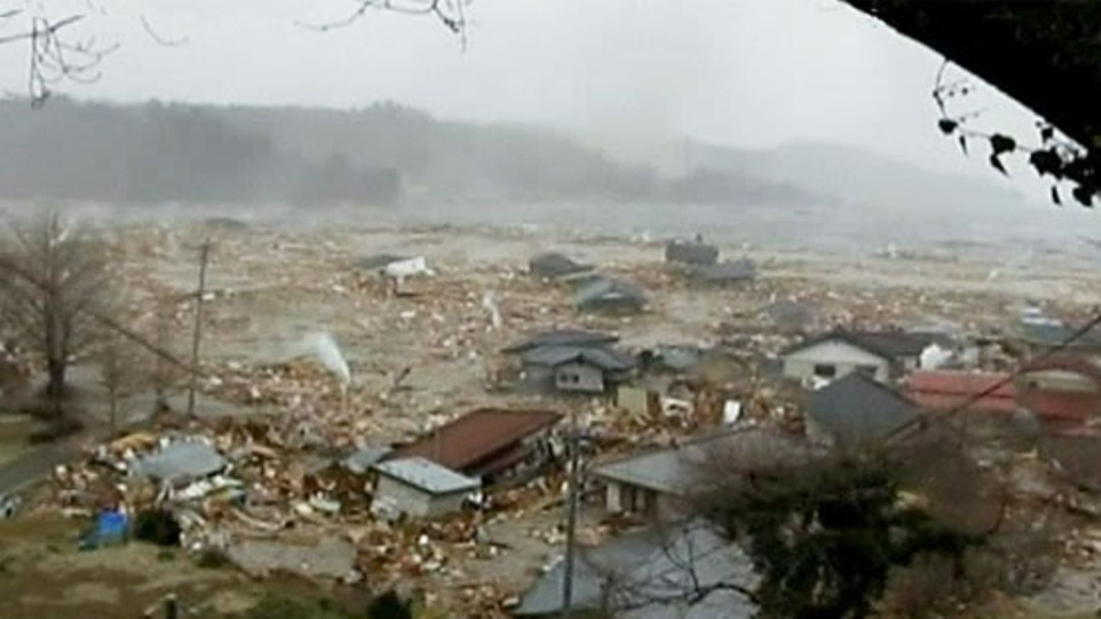 Maanjäristyksen jälkeinen tsunami hävitti Minamisanrikun kaupungin muutamassa minuutissa.