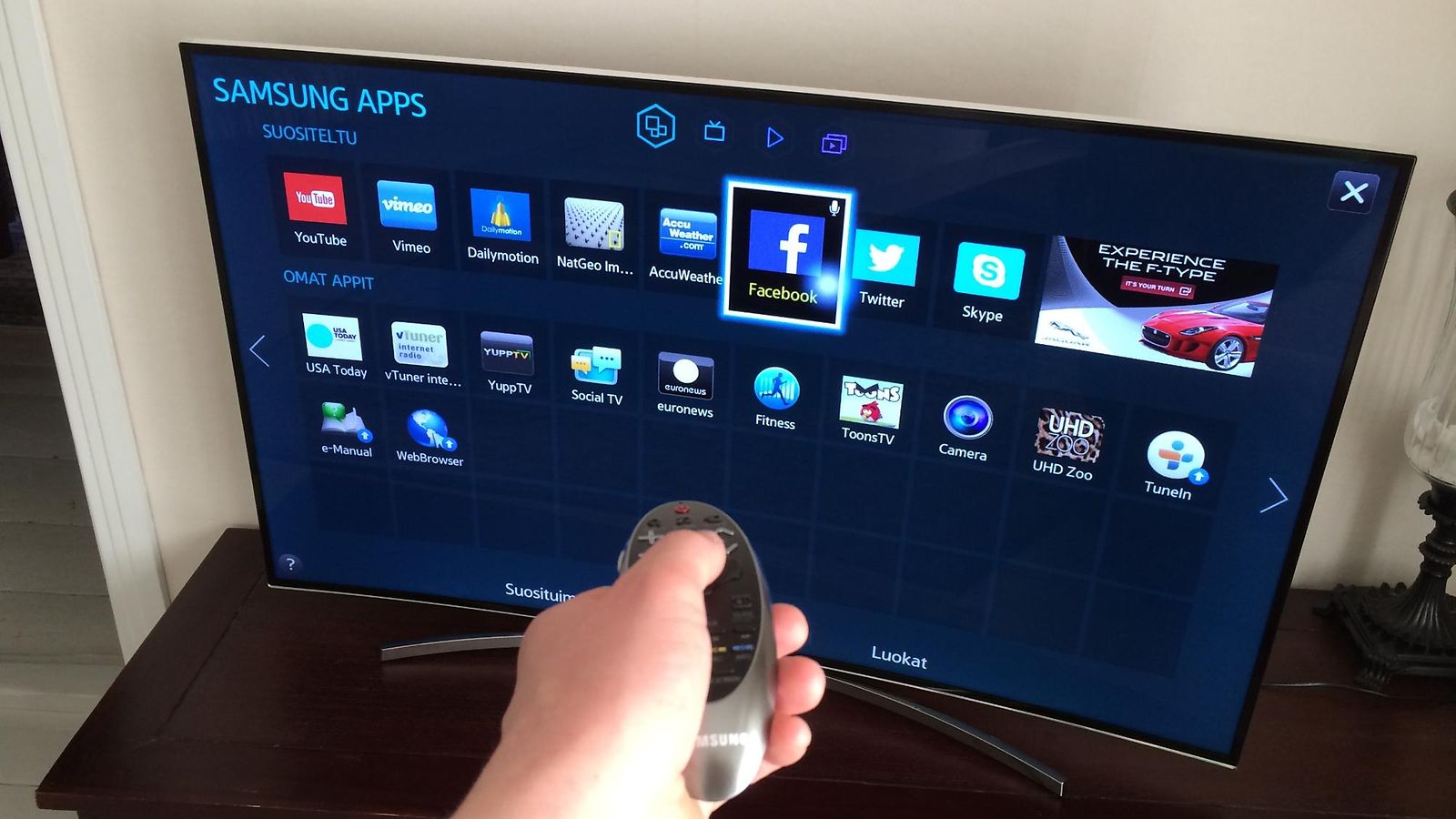 Samsung kaareva televisio UE55H8005 (6)