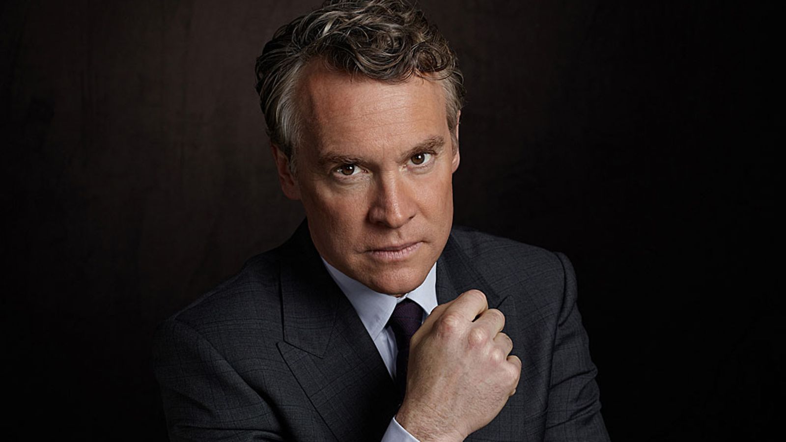 24 Tate Donovan