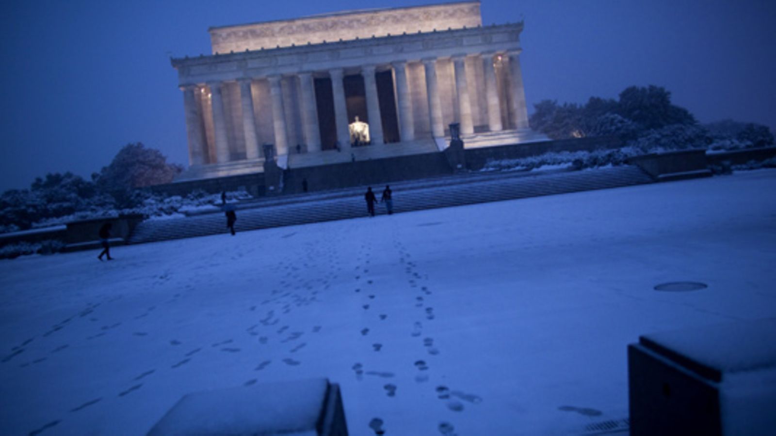 Lumi peitti Washingtonin lumimyrskyn alla 5.2.2010, kuva: EPA