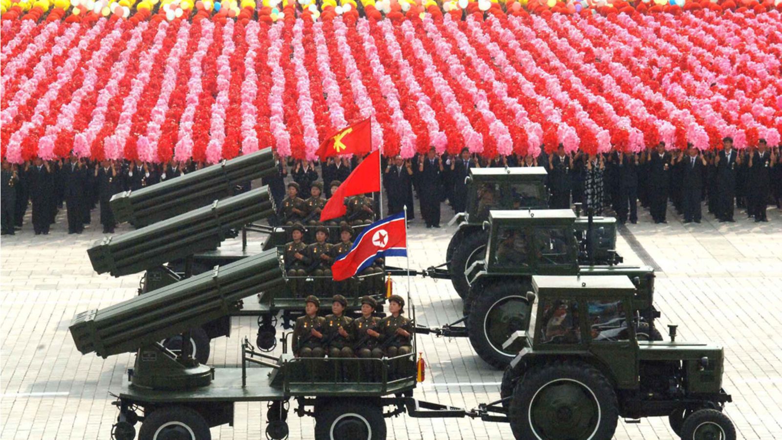 Pohois-Korean juhlallisuuksia. Pohjois-Korea perustettiin 63 vuotta sitten. Kuva: EPA