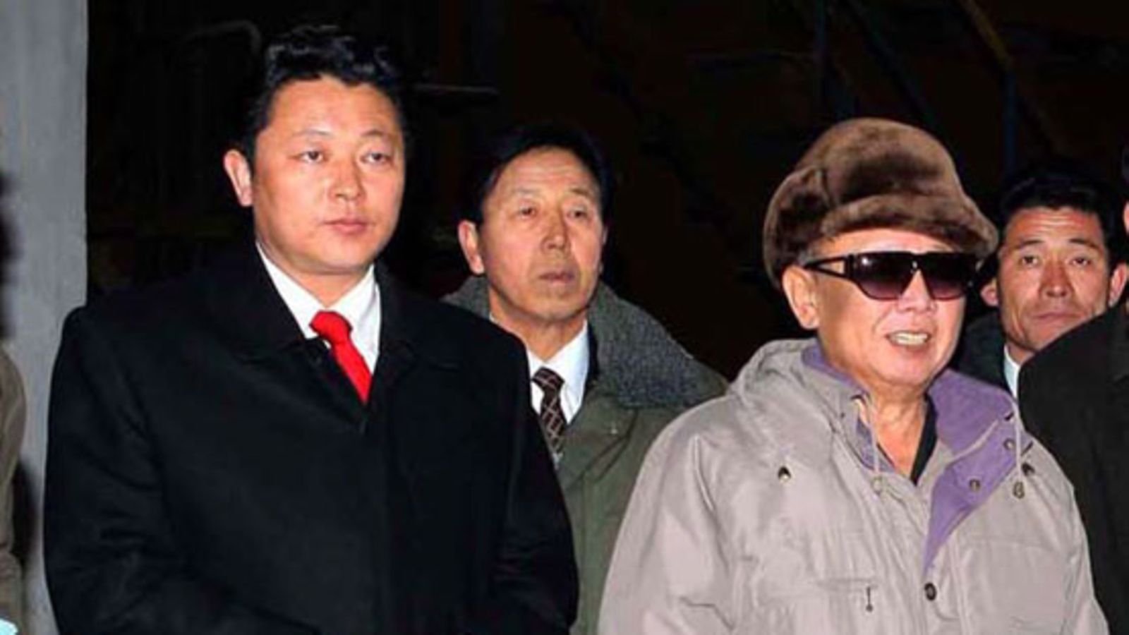 Kim Jong-Un ja Kim Jong-Il huhtikuussa 2010. (EPA)