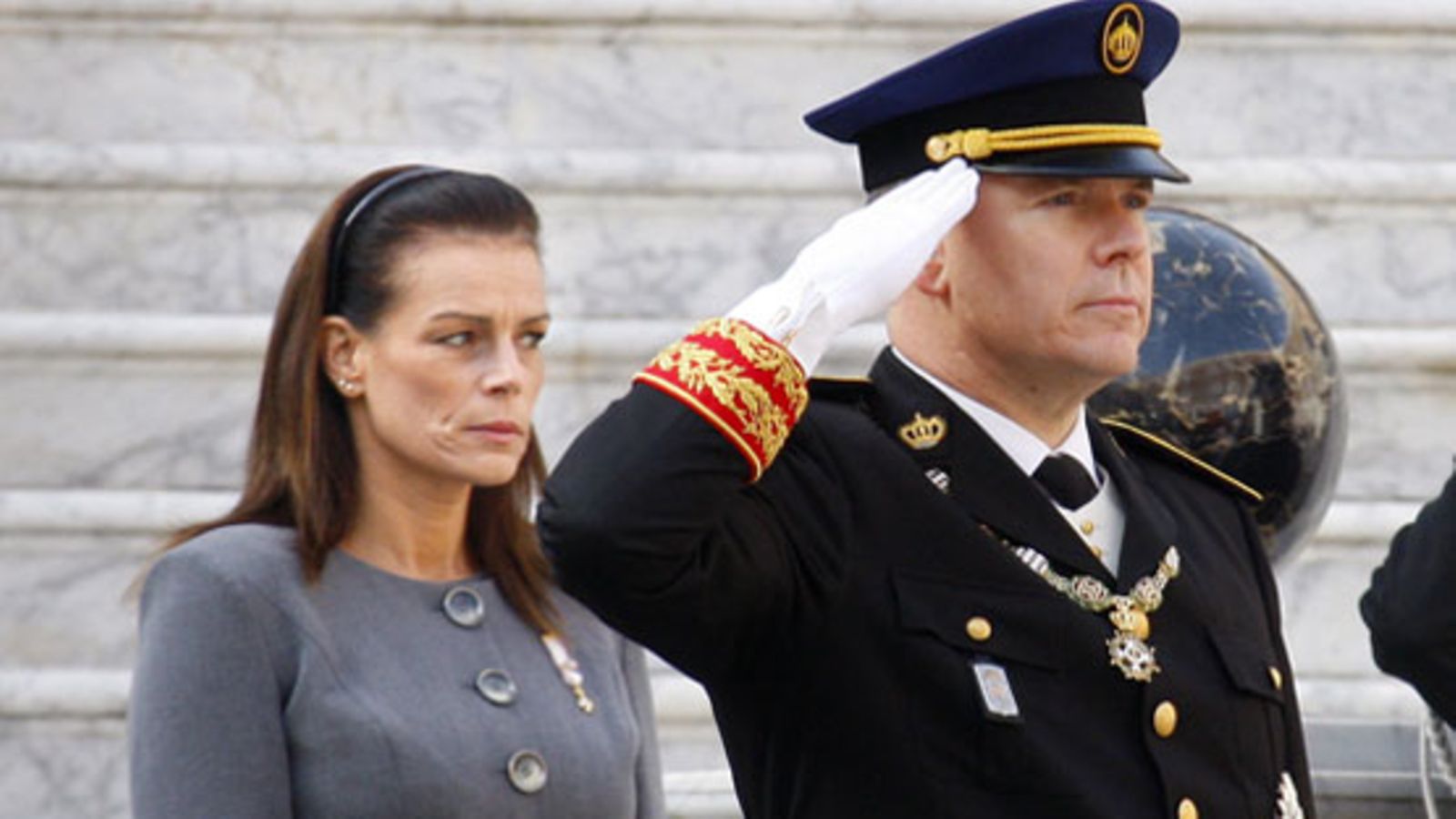 Monacon ruhtinas Albert II ja prinsessa Stephanie vuonna 2009 (Kuva: EPA)