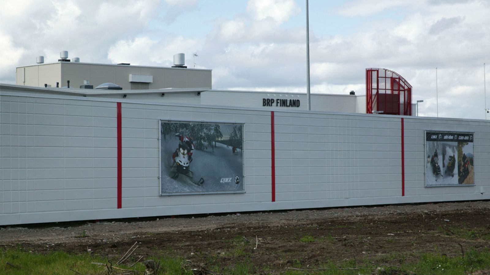 BRP Finland OY:n moottorikelkkatehdas Rovaniemellä 17. heinäkuuta 2009.