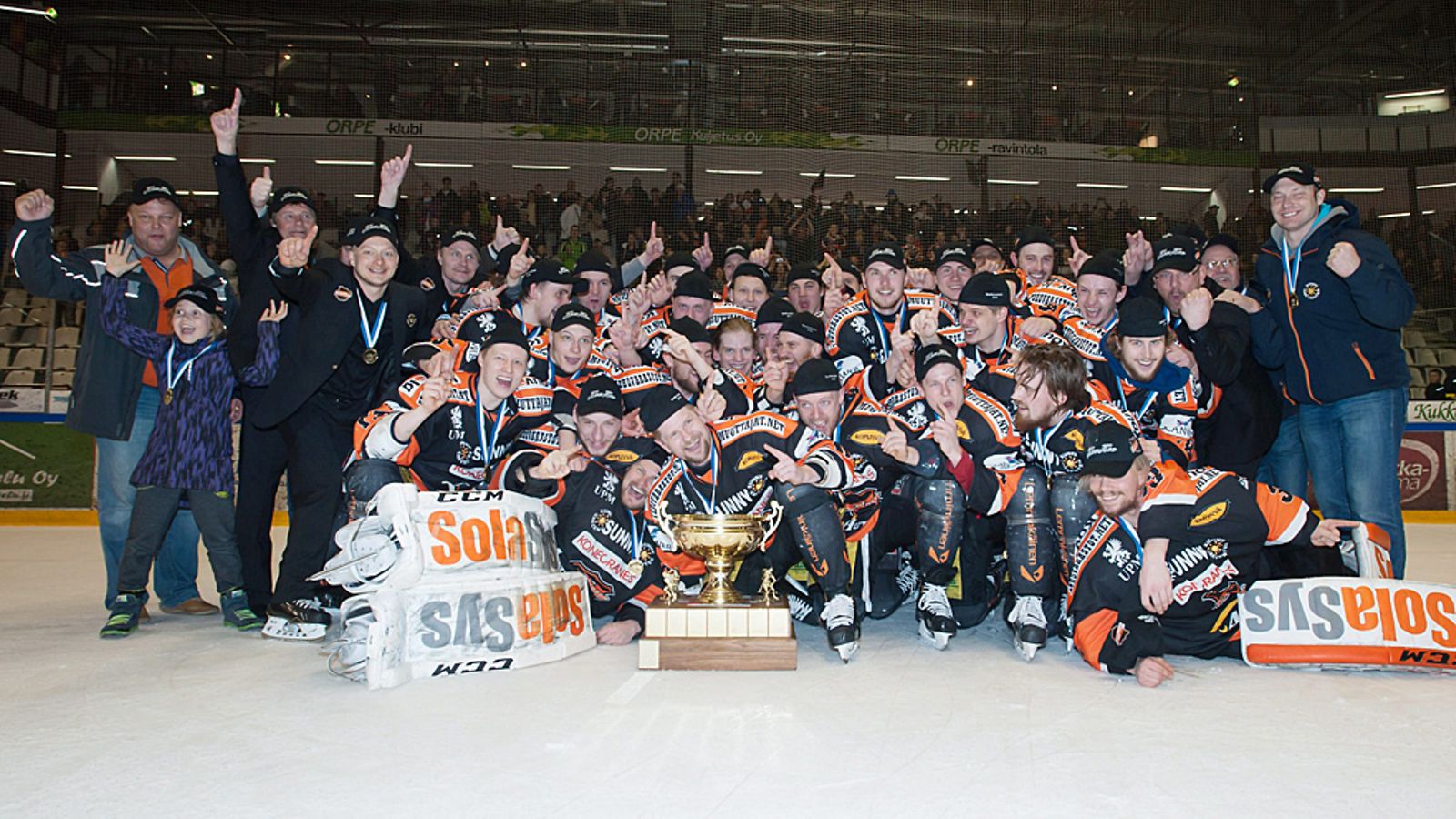 Kouvolan KooKoon Mestis-mestarit keväältä 2014.