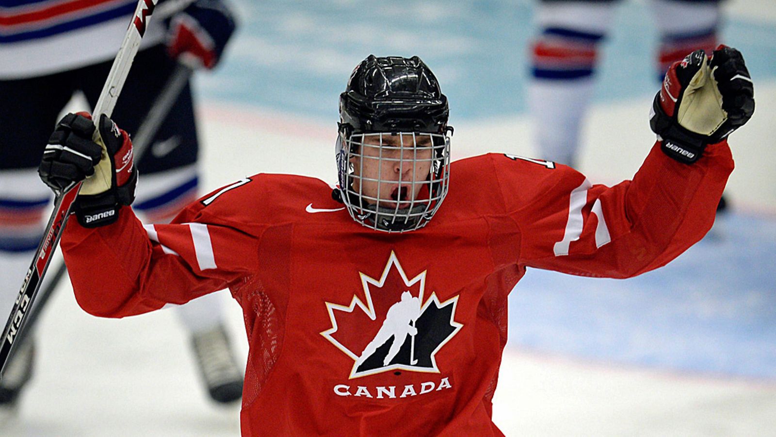 Connor McDavid johdatti Kanadan MM-kultaan keväällä 2013.