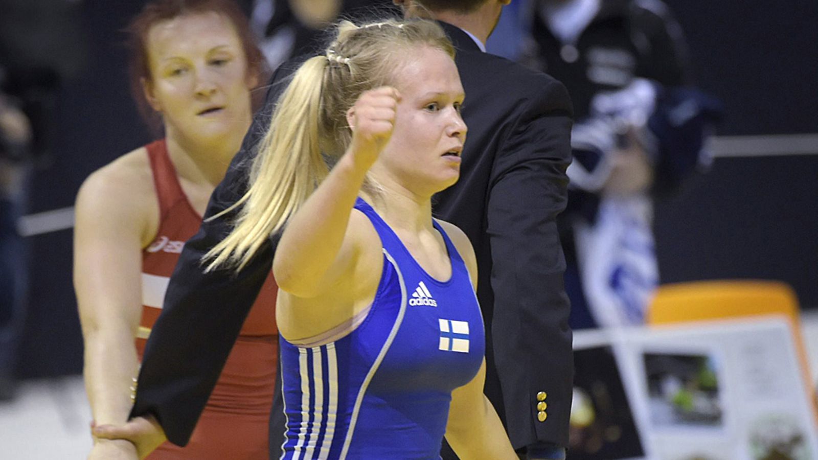 Petra Olli tuulettaa voittoa Unkarin Marianna Sastinista aiemmin tiistaina.