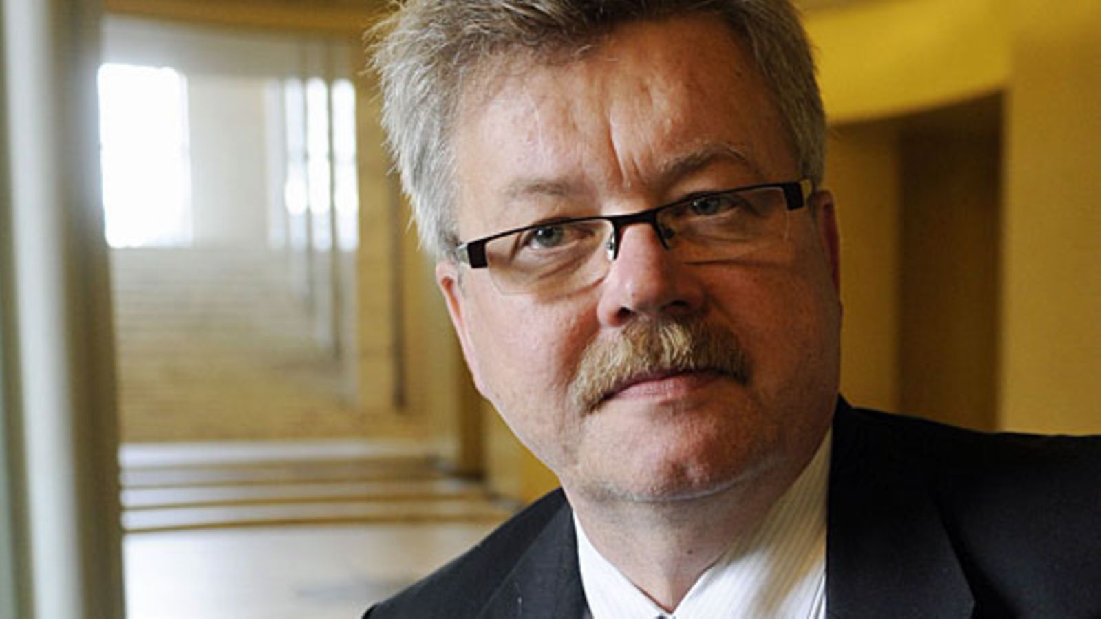 Kokoomuksen kansanedustaja Petri Salo eduskunnassa Helsingissä 17. syyskuuta 2010. Kuva: Lehtikuva
