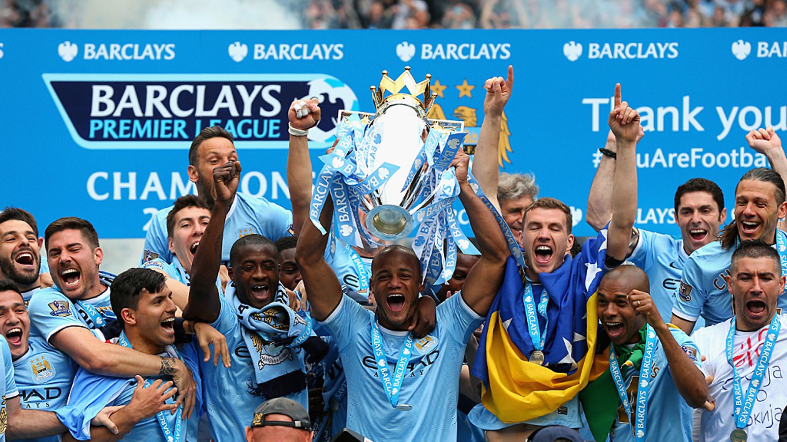 Manchester City juhlii mestaruutta.