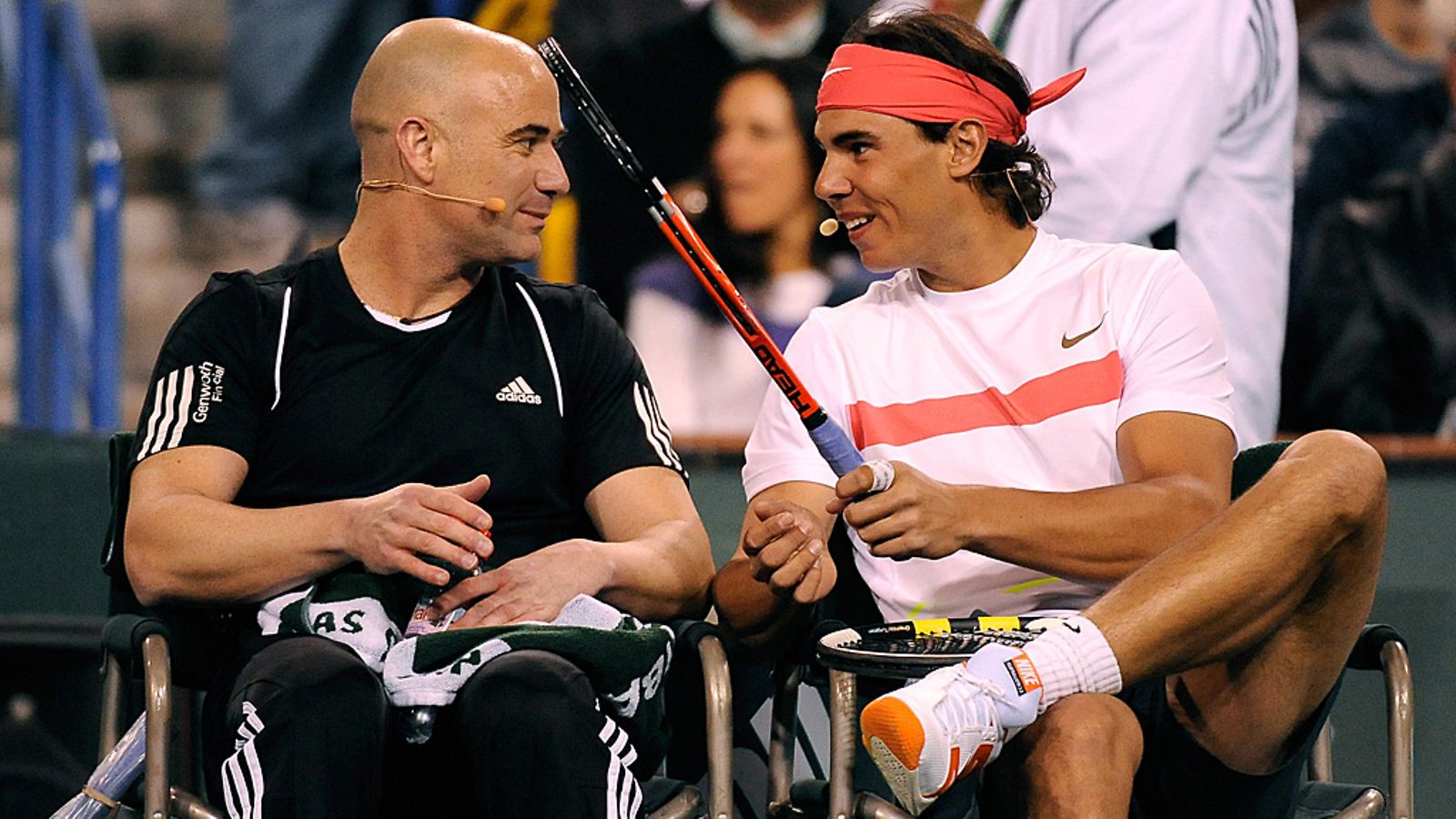 Andre Agassi ja Rafael Nadal hyväntekeväisyysottelussa maaliskuussa 2010.