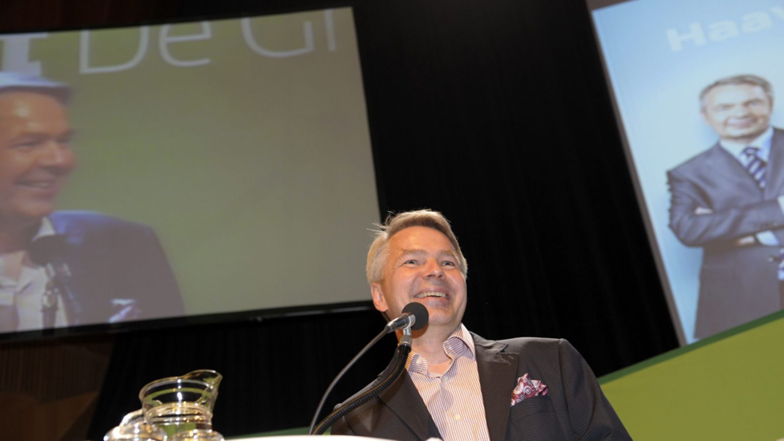 Vihreiden presidenttiehdokas Pekka Haavisto Kuopiossa lauantaina 11.kesäkuuta 2011 Vihreiden puoluekokouksessa.