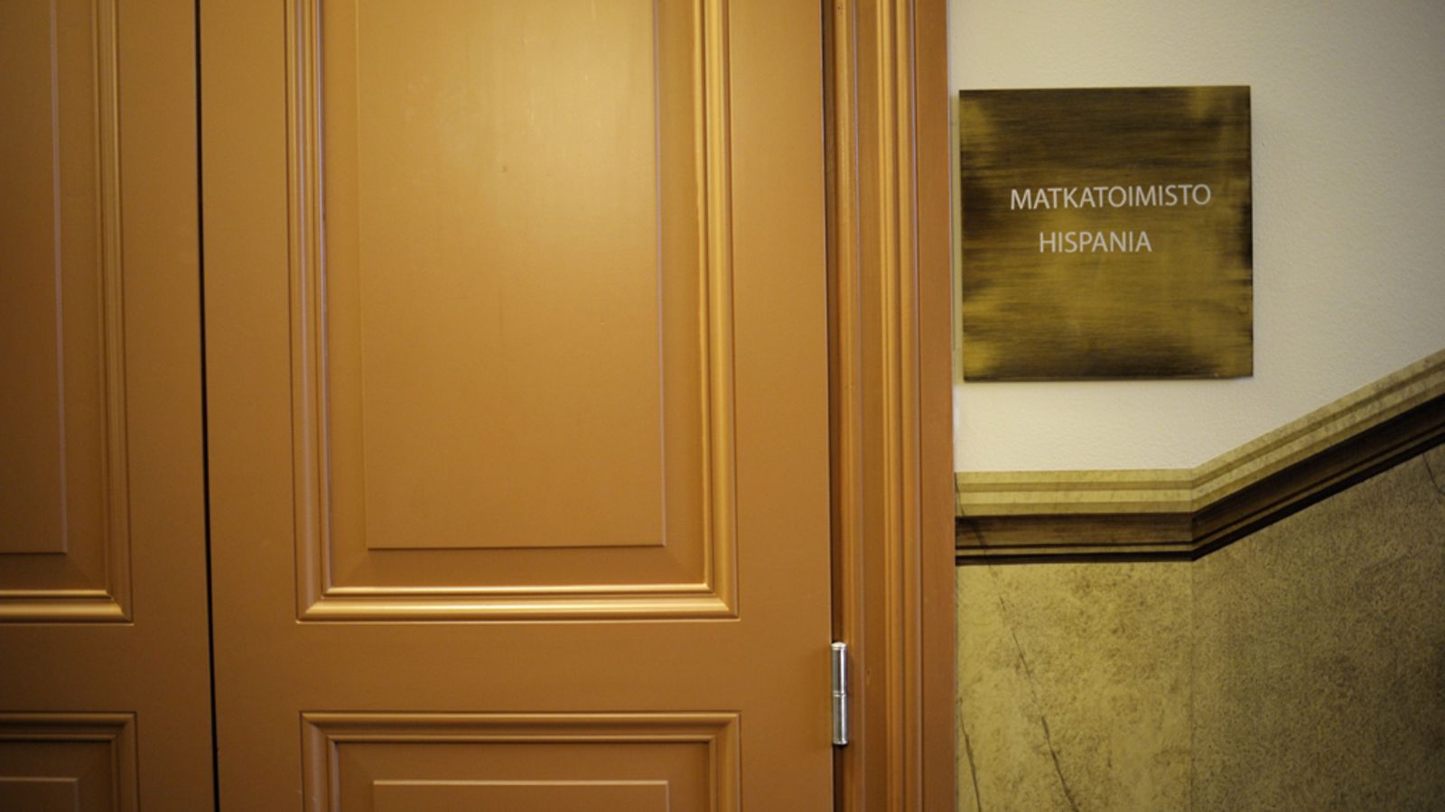 Matkatoimisto Hispanian toimisto Helsingissä Bulevardilla 14. toukokuuta 2012. Talousvaikeuksiin ajautunut matkatoimisto Hispania lopettaa toimintansa. Yhtiön mukaan syynä on matkojen vähäinen kysyntä, jonka vuoksi Hispania jo viime viikolla perui matkoja useisiin kohteisiin.