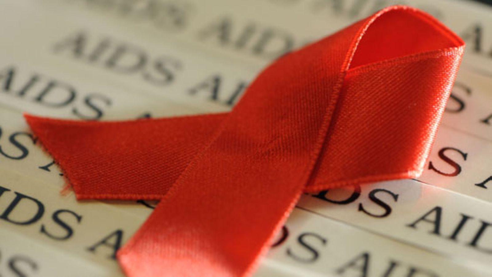 Suomalaislla on yhä puutteita hiv-tietoudessa.