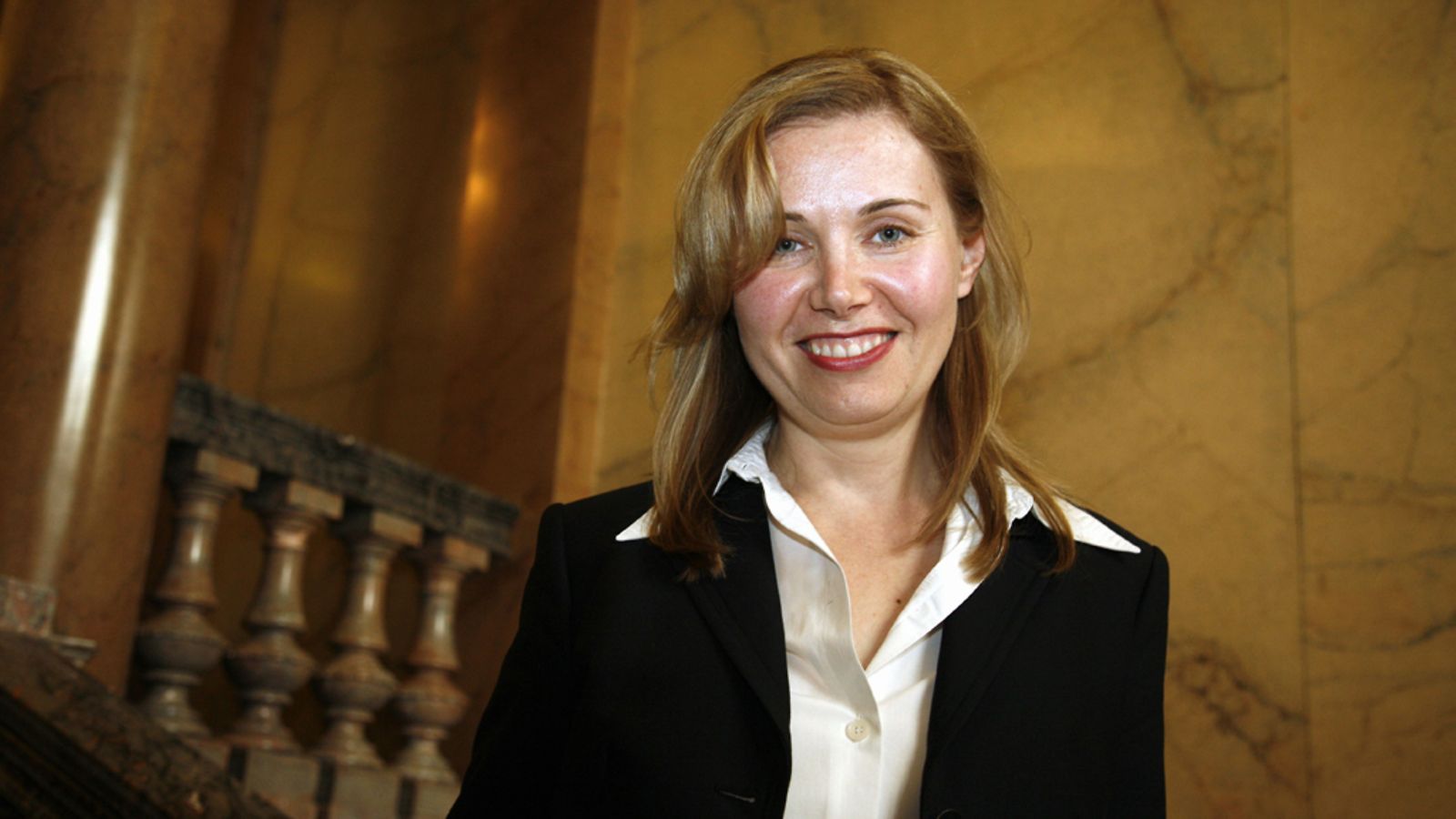 Nordean pääekonomisti Leena Mörttinen siirty EK:n johtoon.
