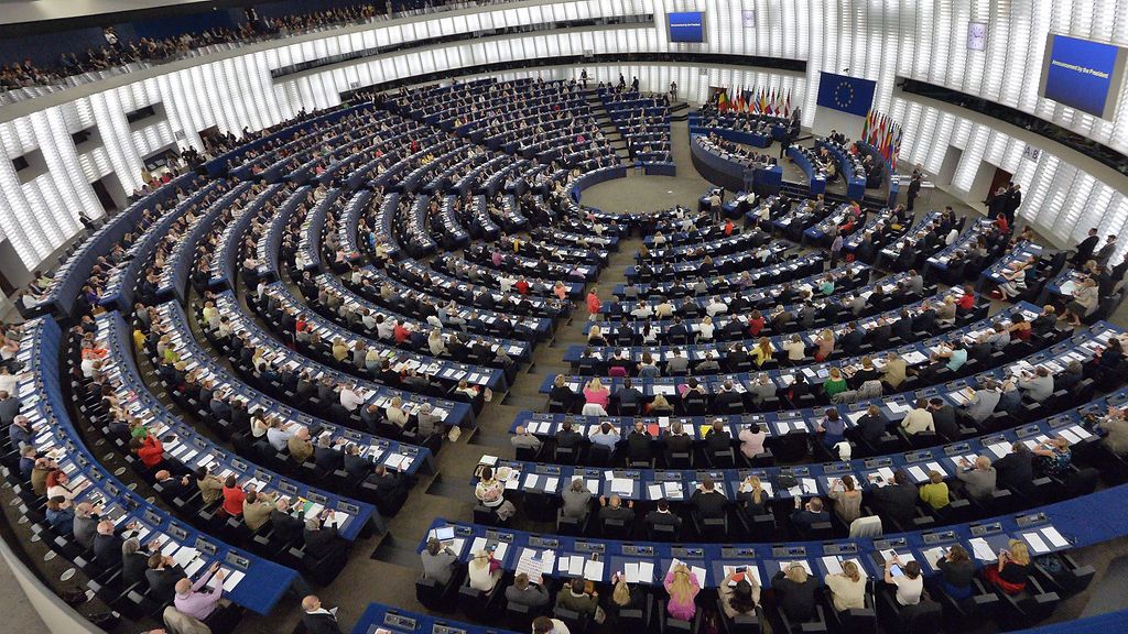 EU-parlamentti hyväksyi kiistellyn palauttamislain – näin suomalaismepit äänestivät