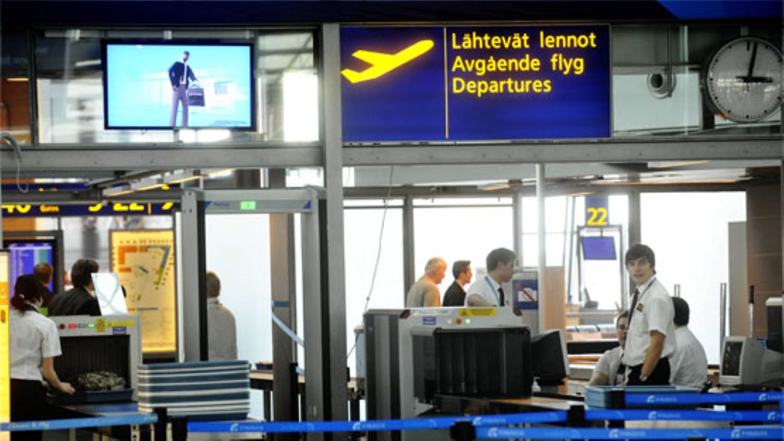 Helsinki-Vantaan lentokenttä avattiin maanantaina 19. huhtikuuta 2010. (LEHTIKUVA)