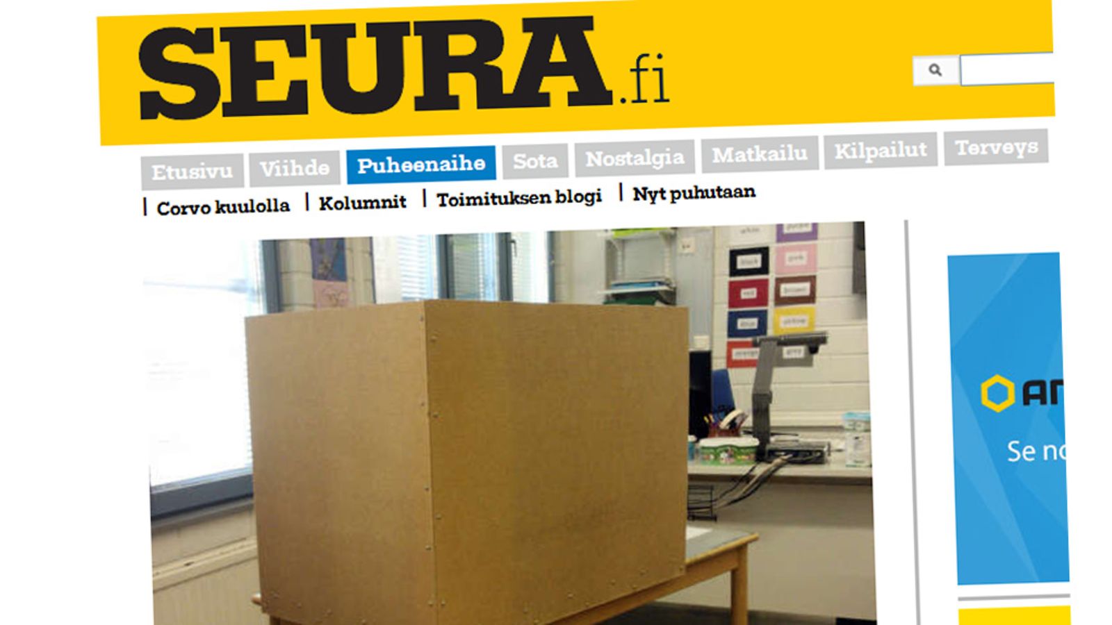 Ekaluokkalainen Kaapo opiskeli kaksi kuukautta kuvan vanerikopissa. Kuvakaappaus Seuran sivuilta.